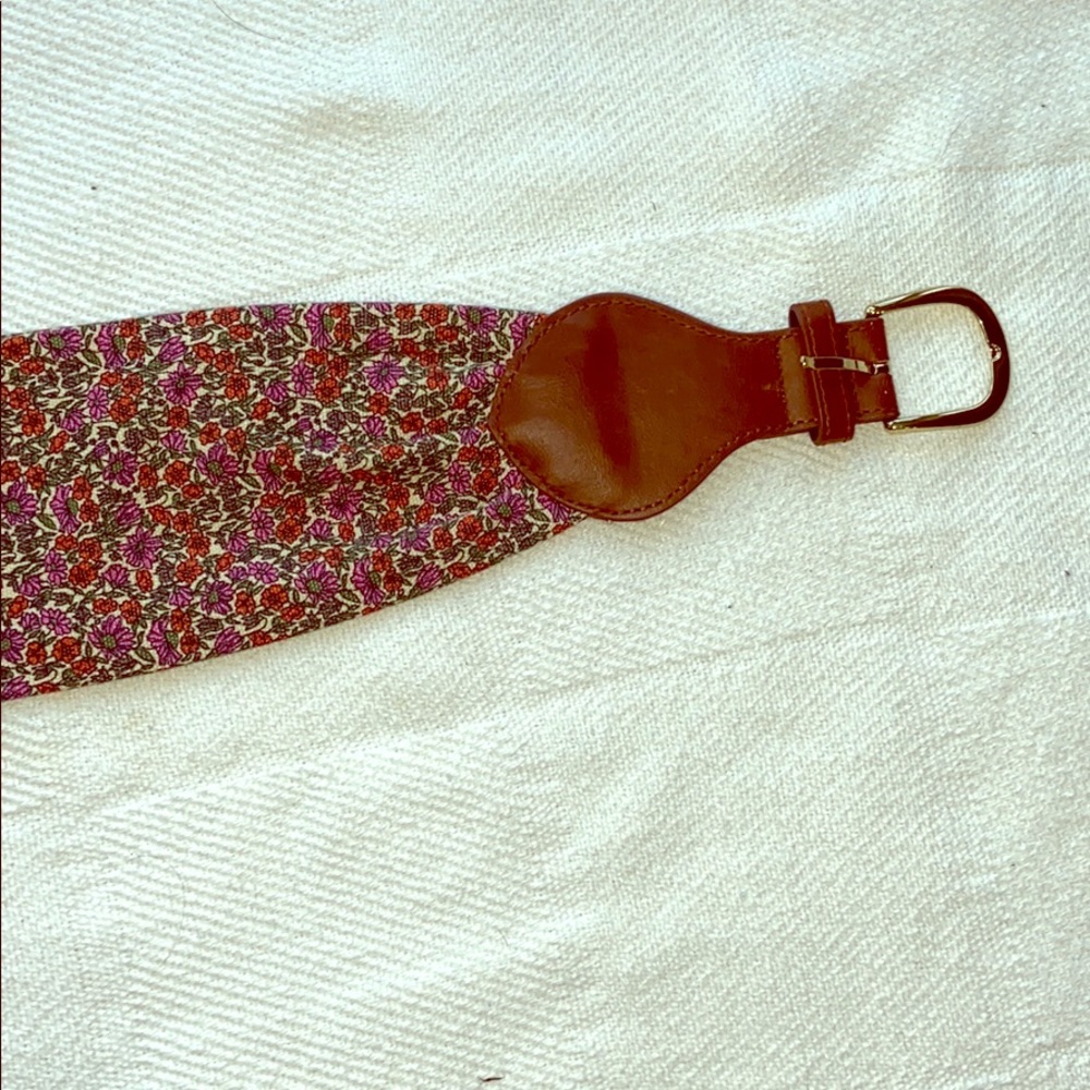 H&M Flowered Belt